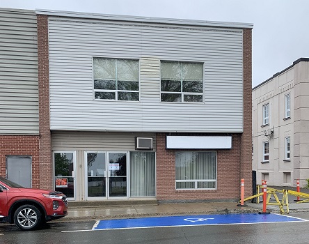 Photo de l'édifice du bureau Dalhousie - Centre Service Canada situé au 107 rue Hall à Dalhousie