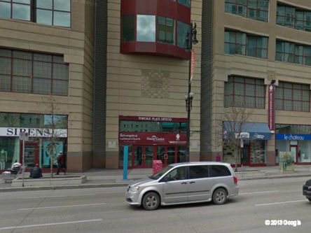 Building image of Winnipeg Portage Place Service Canada Centre at 393 Portage Avenue in Winnipeg